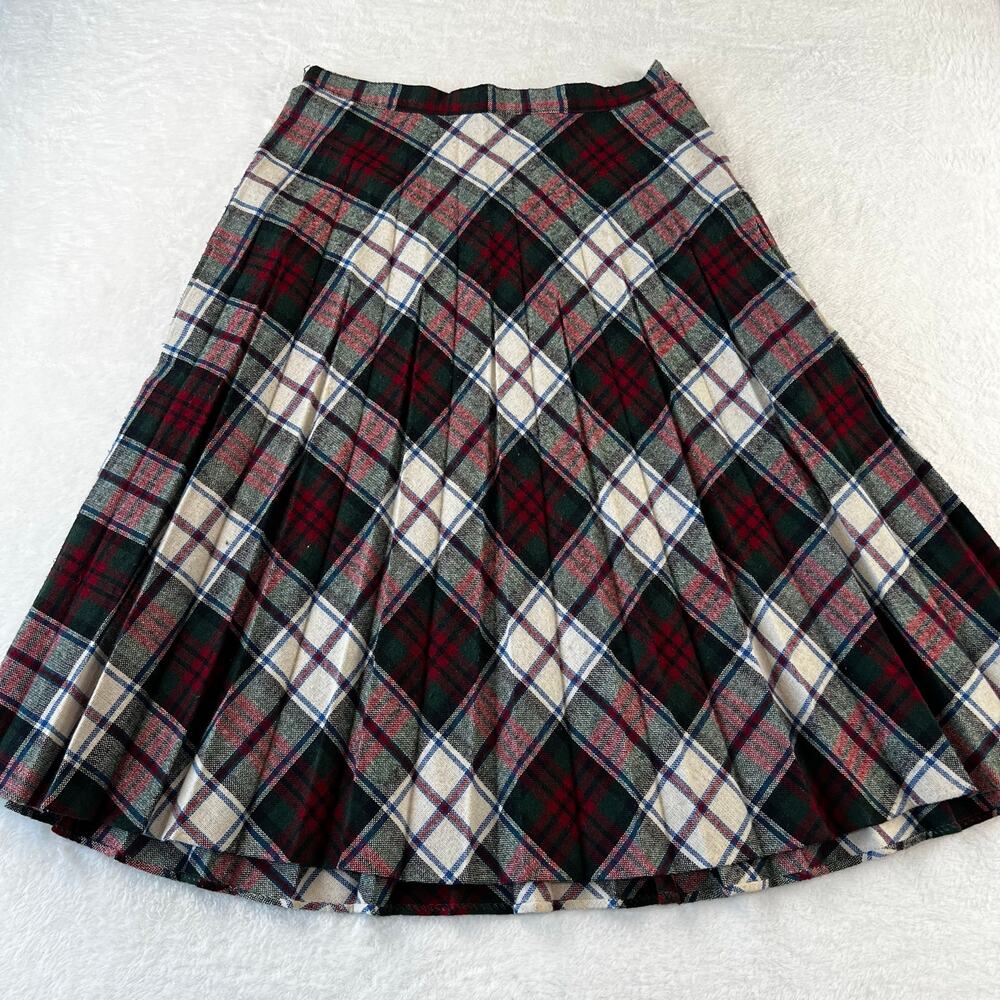 Vintage Plaid Green Red A-line Skirt Women's size 6 Wool Blend Mid Length